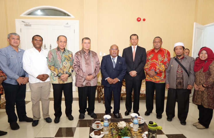 Wagub Sumbar Bertemu Gubernur Papua Bahas Kerusuhan